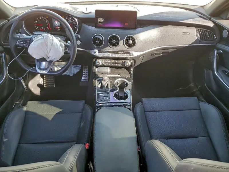 2023 KIA STINGER GT LINE  