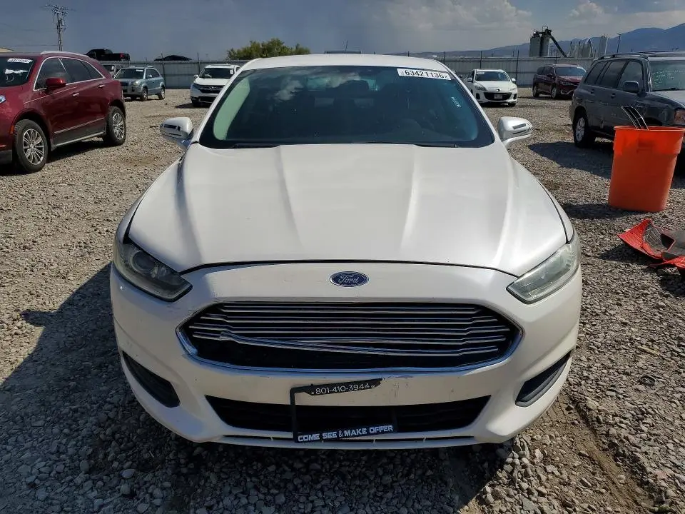 2016 FORD FUSION SE  