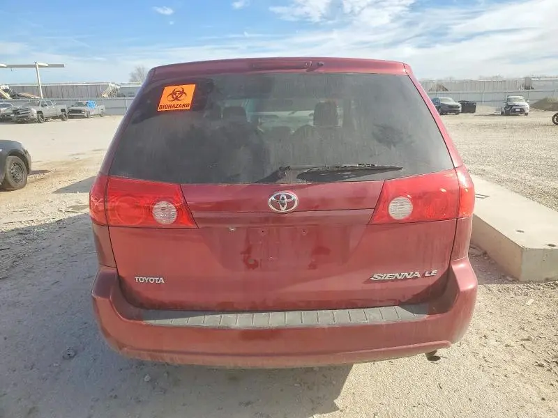 2010 TOYOTA SIENNA LE 7-PASSENGER  