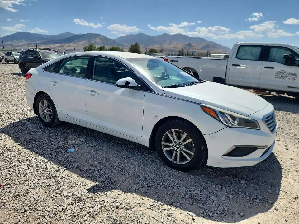 2016 HYUNDAI SONATA SE  