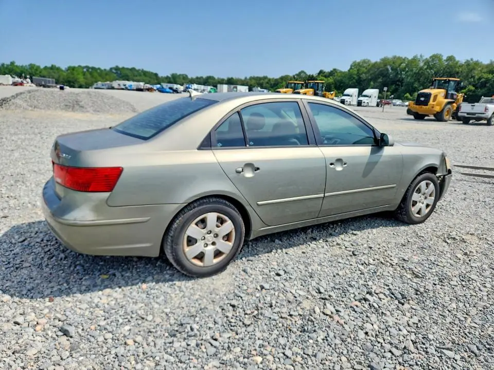2010 HYUNDAI SONATA GLS  
