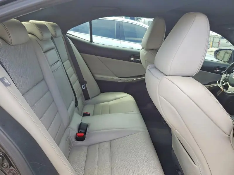 2016 LEXUS IS 200T  