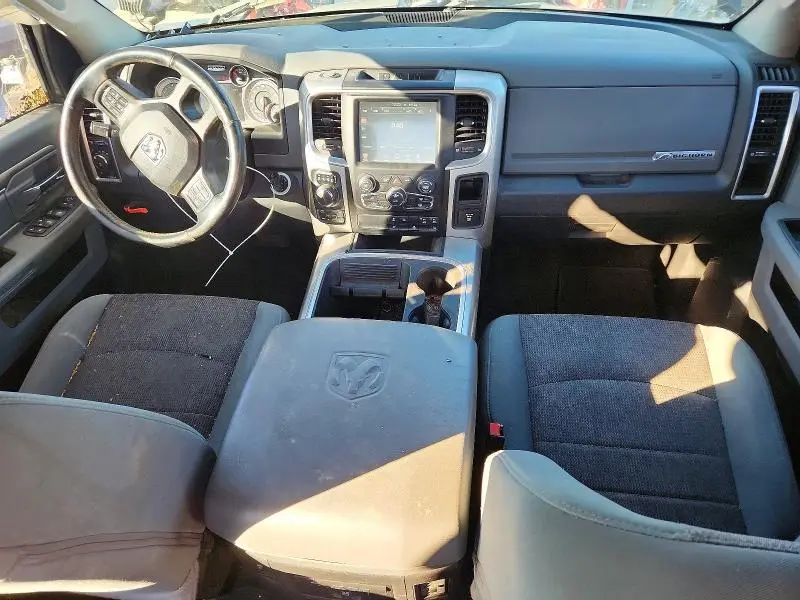 2017 RAM 1500 SLT  