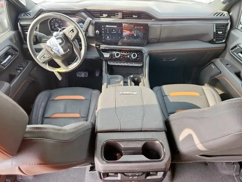 2025 GMC SIERRA K2500 AT4  